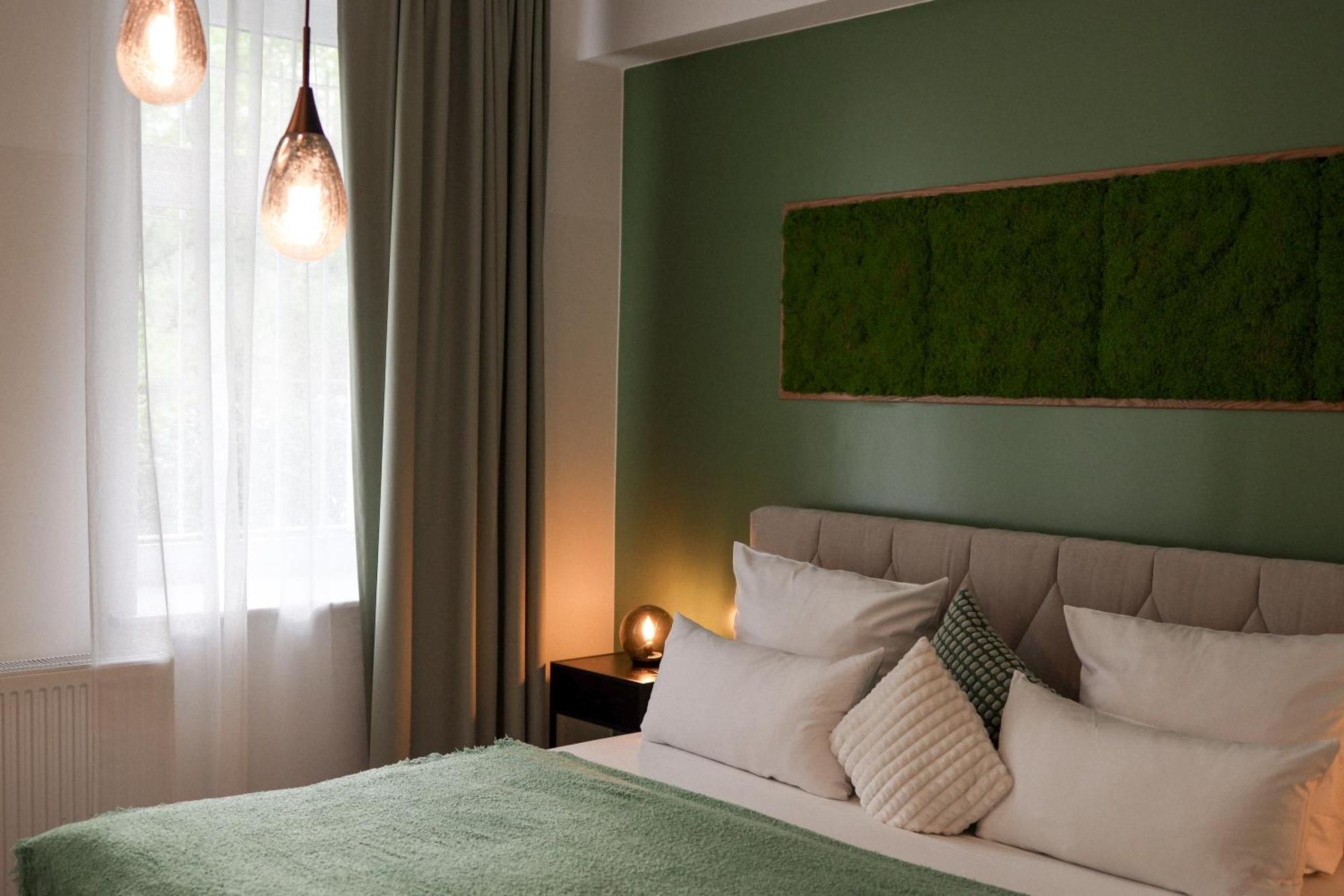 Oomph The Grand Group & Family Retreat Berlino